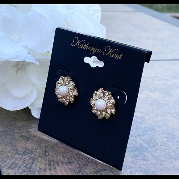 NWT KATHERYN KENT GOLD TONE PEARL AND CUBIC ZIRCONIA EARRINGS - Picture 2 of 7